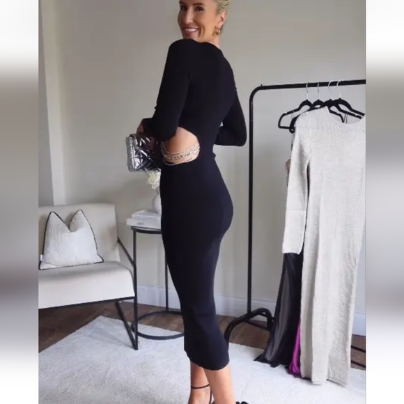 CHAIN APPLIQUÉ KNIT DRESS WITH CUT-OUT DETAIL SIZE M - Picture 8 of 10